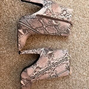 Elegant Snake Print Heeled Boots